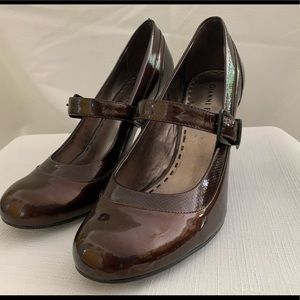 Gianni Bini patent leather heels